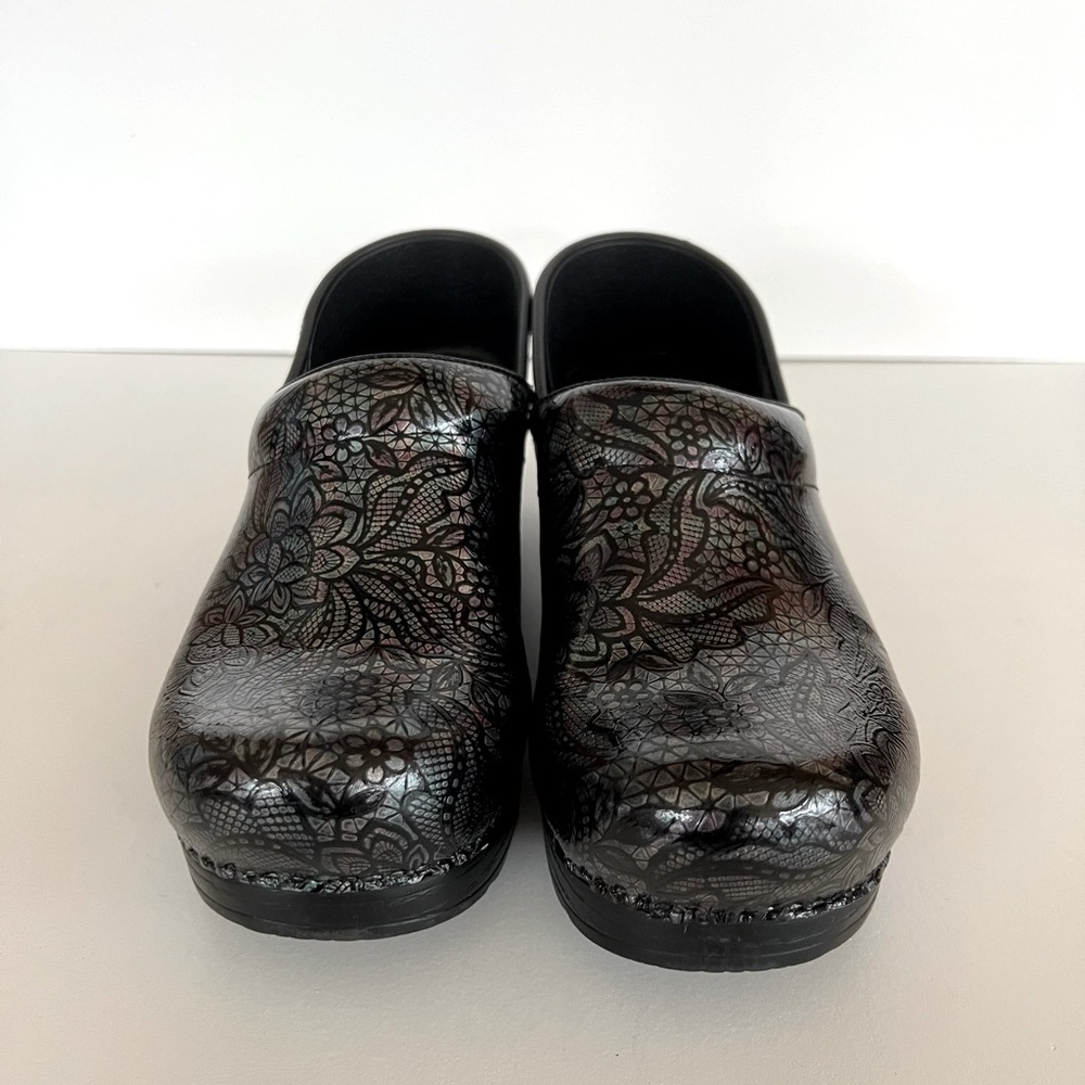 Dansko Women's Professional Clogs Henna Floral Patent Leather, sz 38 - Picture 6 of 10